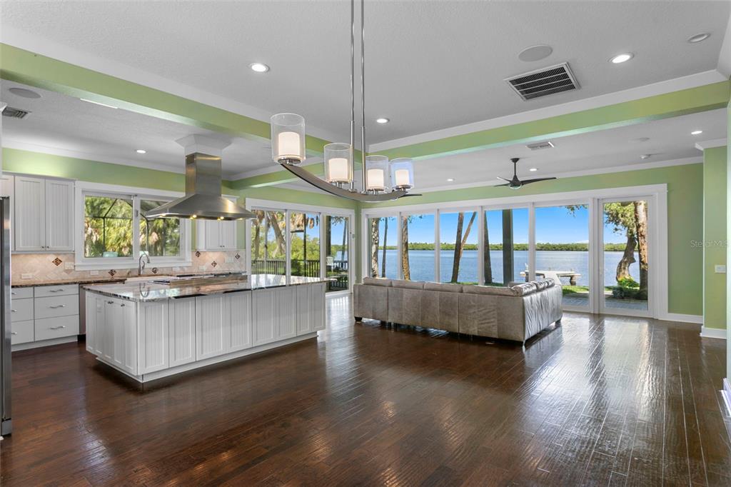 2805 Gulf City Road Ruskin, FL 33570 - Photo 8 of 39 Gallery Image 8
