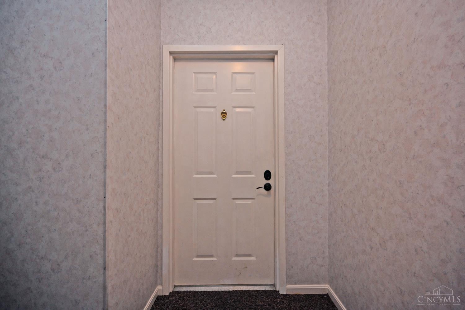 7392 Ridgepoint Drive, Unit 3 Cincinnati, OH 45230 - Photo 5 of 39 Gallery Image 5