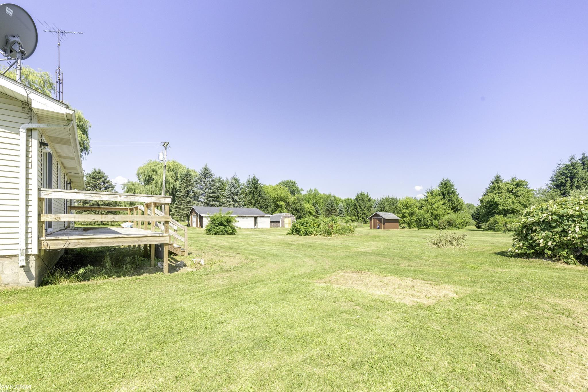 2801 Galbraith Road Yale, MI 48097 - Photo 21 of 38 50180937-7bdfc900-fd9c-406b-abfb-d5e2a0c3b575.JPG