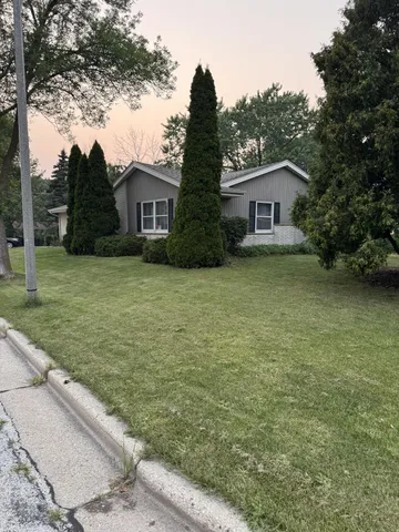 $314,000 | 9404 West Hope Avenue, Wauwatosa, WI 53222