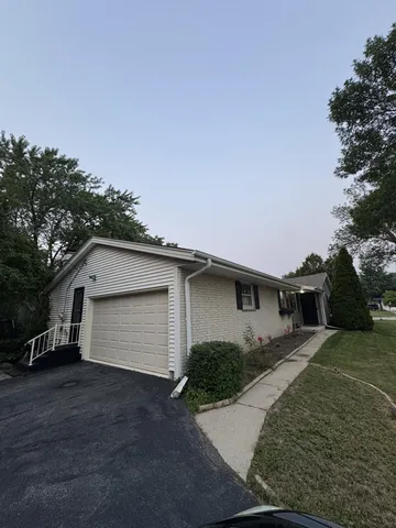 $314,000 | 9404 West Hope Avenue, Wauwatosa, WI 53222