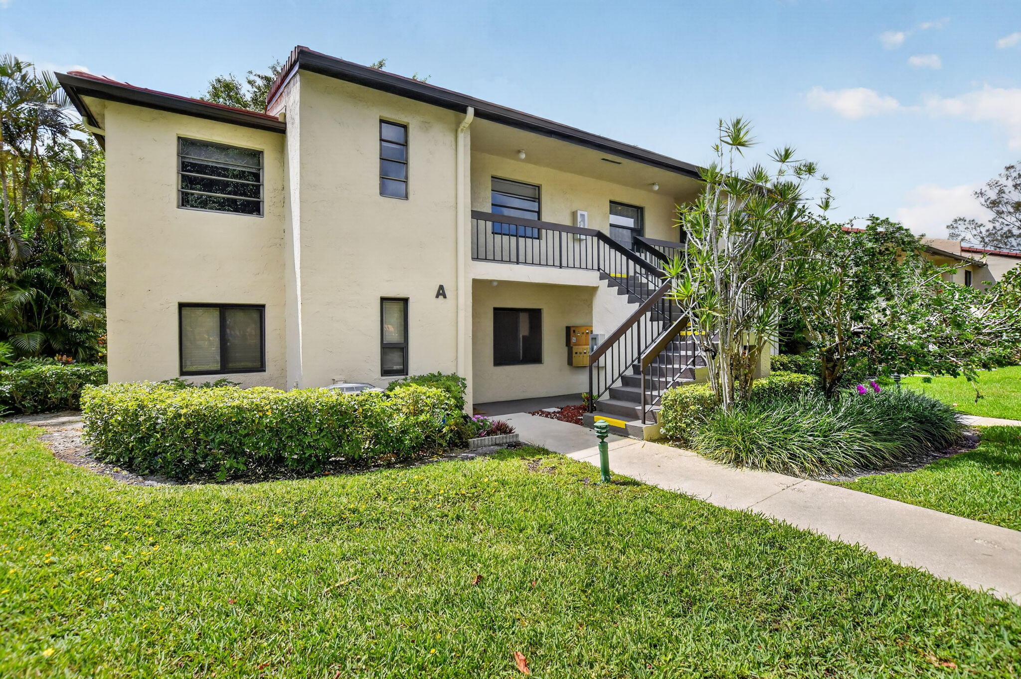 8310 Casa Del Lago, Unit D Boca Raton, FL 33433 - Photo 2 of 61 2-web-or-mls-DSC_6612
