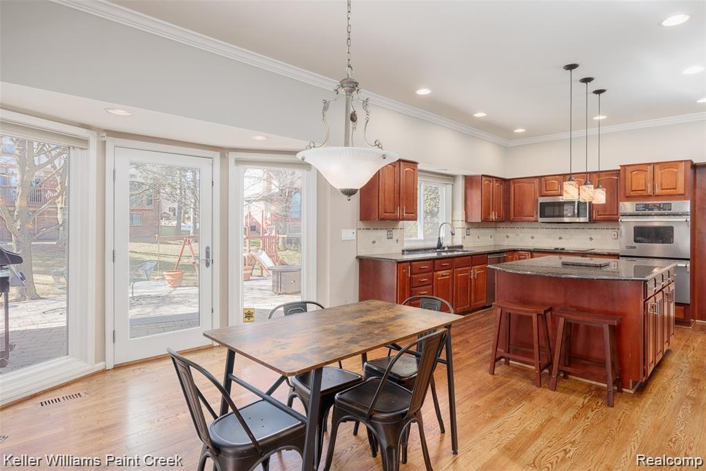 1864 Rapids Way Rochester, MI 48309 - Photo 13 of 52 1864 Rapids Way-13.jpg