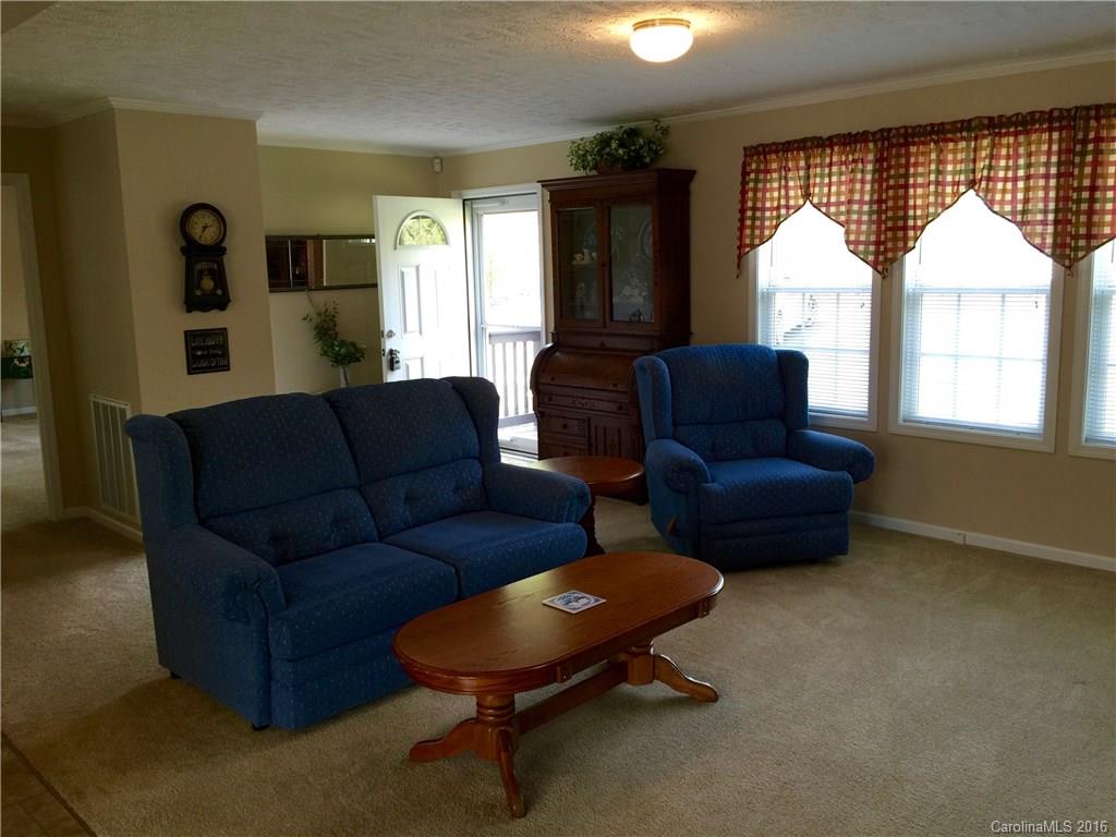 128 Waycaster Road Marion, NC 28752 - Photo 4 of 22 Gallery Image 4