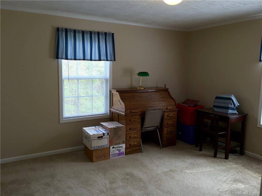 128 Waycaster Road Marion, NC 28752 - Photo 8 of 22 Gallery Image 8