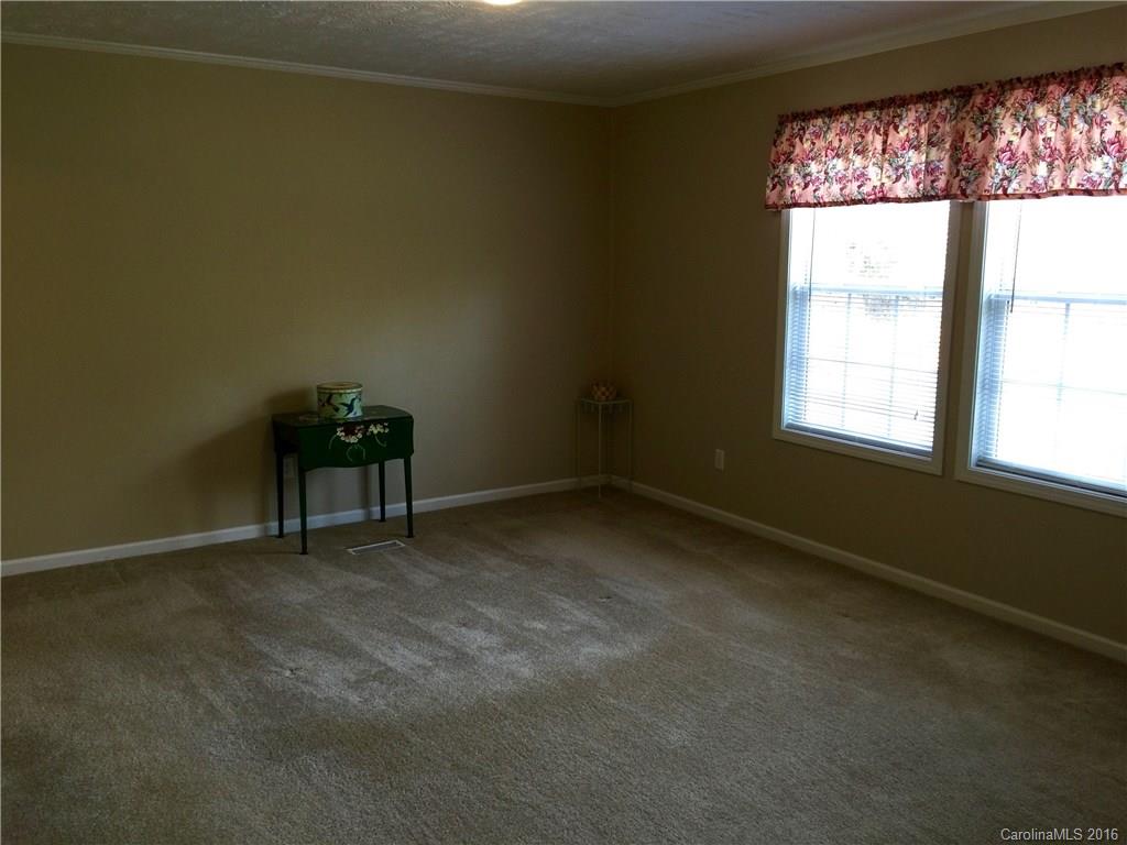 128 Waycaster Road Marion, NC 28752 - Photo 10 of 22 Gallery Image 10
