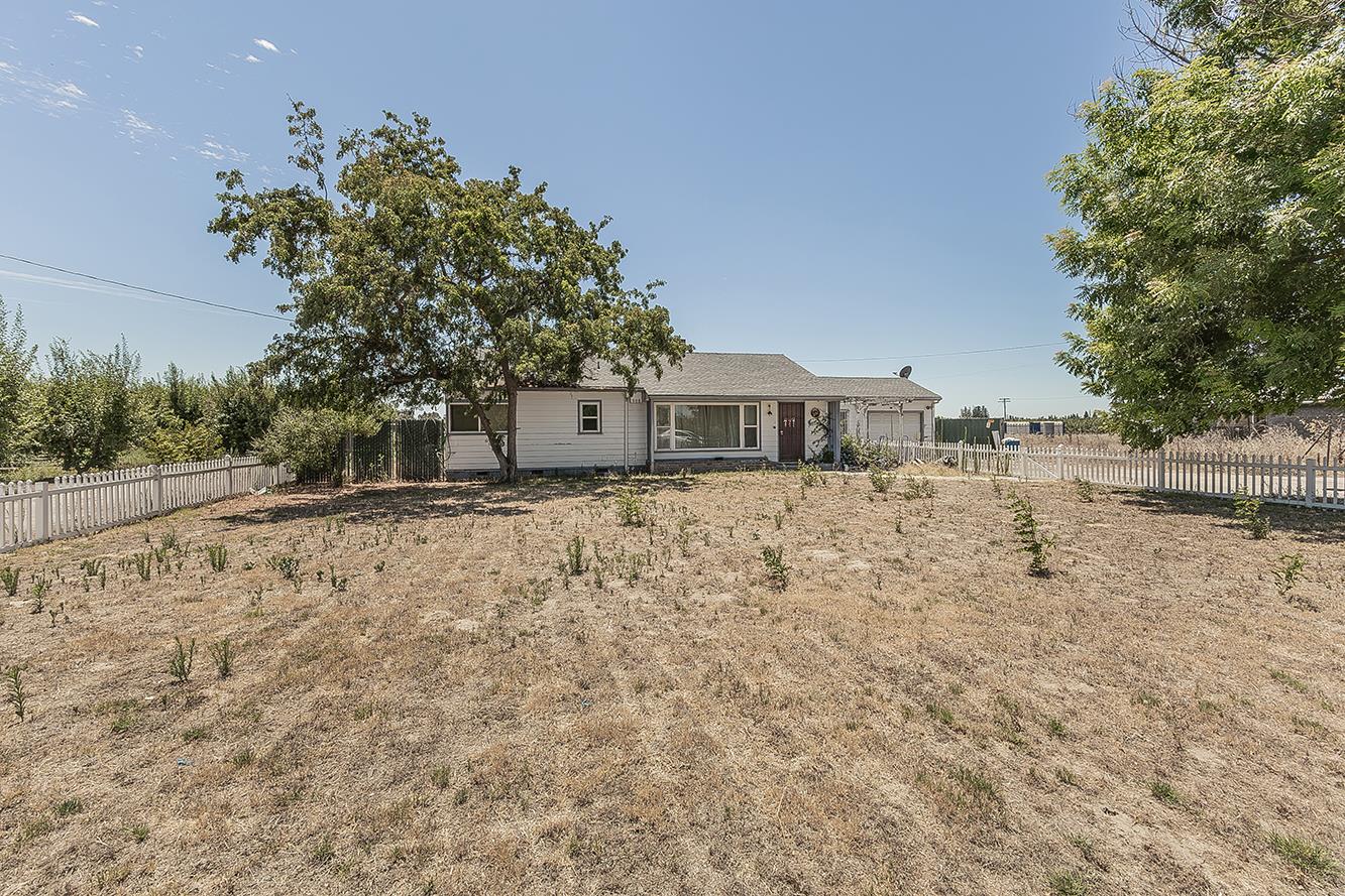 17209 East Floral Avenue Reedley, CA 93654 - Photo 36 of 48