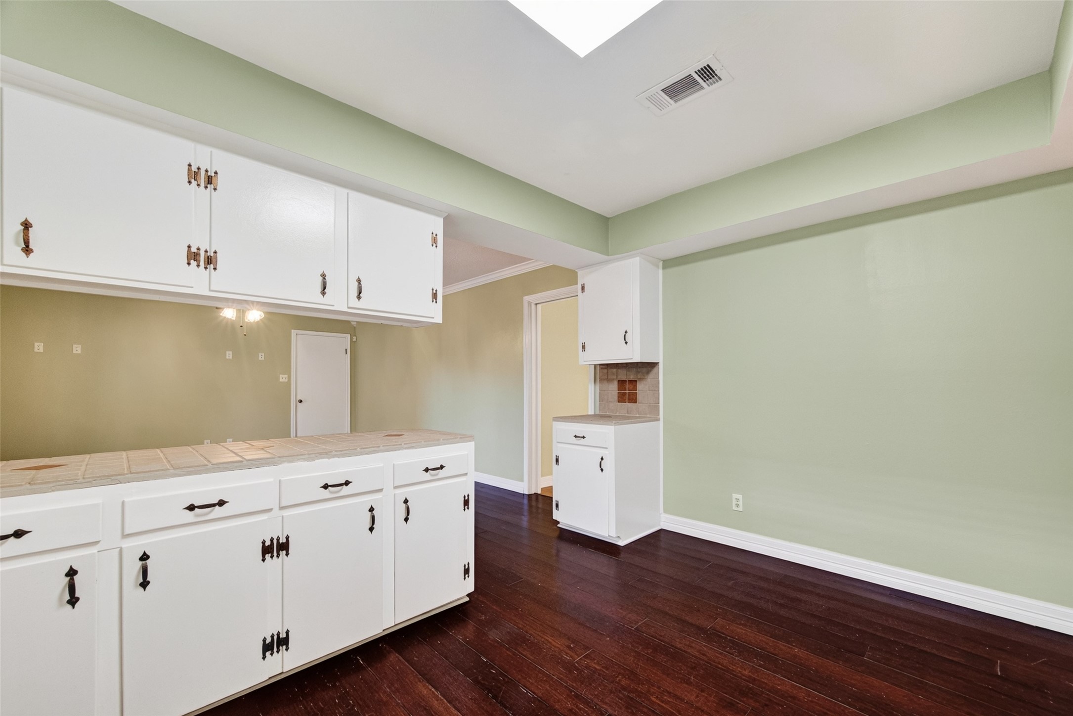 5411 Spellman Road Houston, TX 77096 - Photo 14 of 43 Gallery Image 14