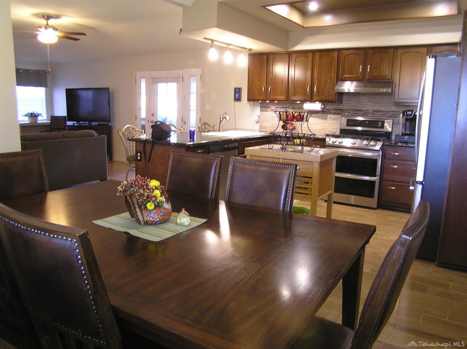 19900 Meadows Road Tehachapi, CA 93561 - Photo 4 of 42 Gallery Image 4