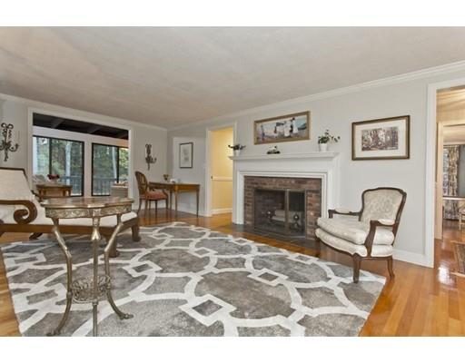 28 Olde Towne Road Lynnfield, MA 01940 - Photo 4 of 27 Gallery Image 4