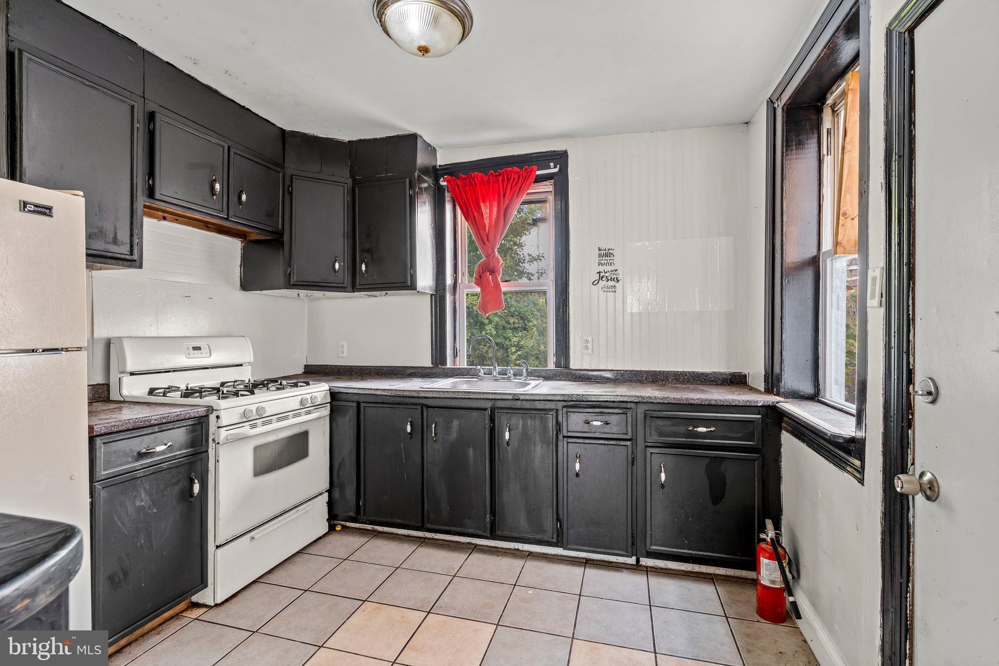 5454 North Marvine St  