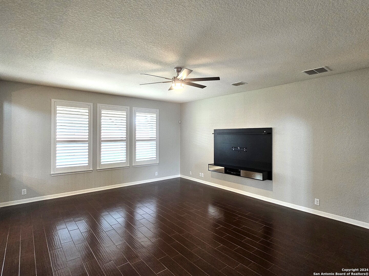 649 Cavan Cibolo, TX 78108 - Photo 14 of 39