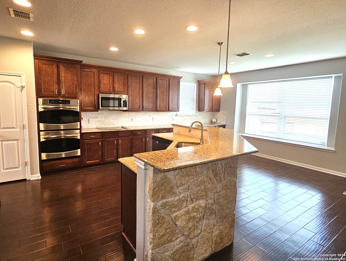 649 Cavan Cibolo, TX 78108 - Photo 3 of 39