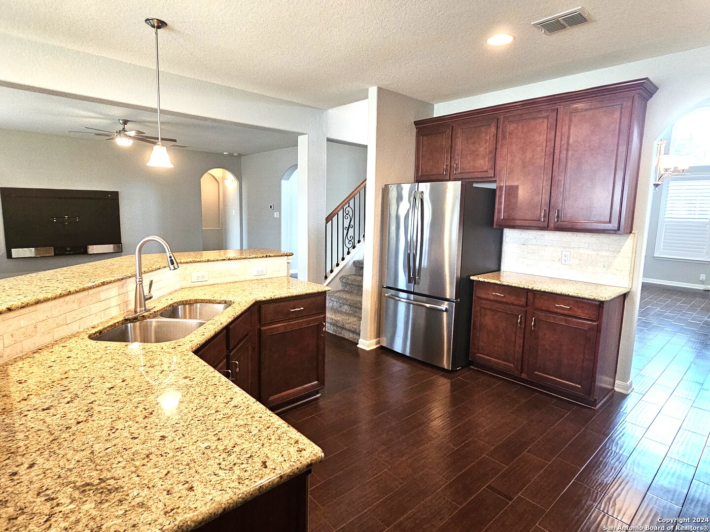 649 Cavan Cibolo, TX 78108 - Photo 5 of 39