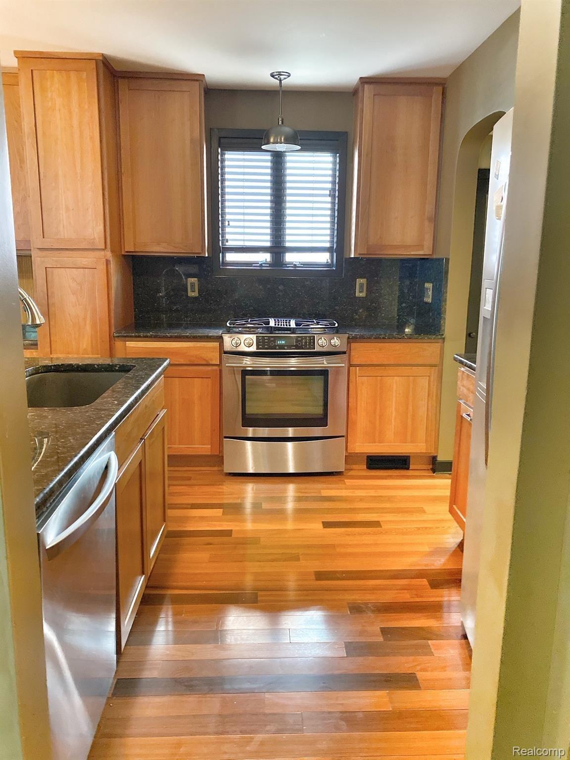 1301 Hampton Road Grosse Pointe, MI 48236 - Photo 10 of 39 Kitchen