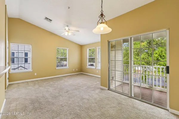 $168,000 | 575 Oakleaf Plantation Parkway, Unit 916, Orange Park, FL 32065