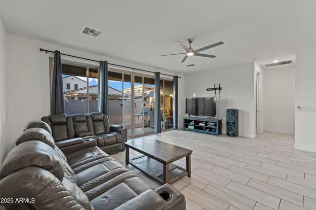 $539,999 | 11670 West Pkwy Lane, Avondale, AZ 85323