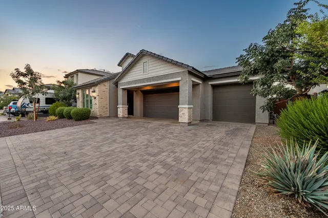 $539,999 | 11670 West Pkwy Lane, Avondale, AZ 85323