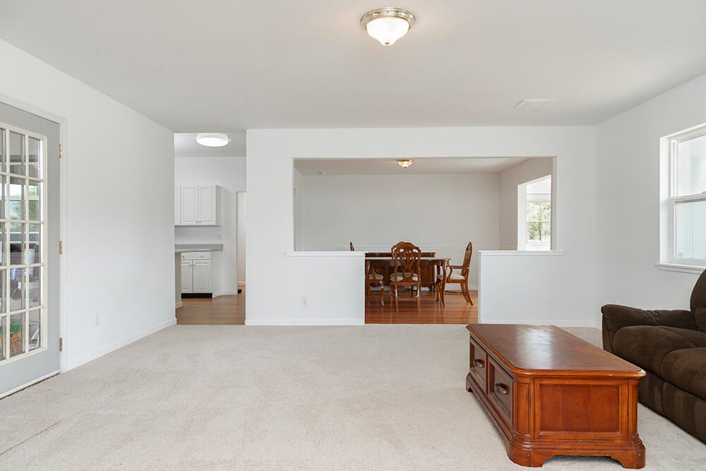 679 West Valley View Road Talent, OR 97540 - Photo 24 of 77 IMG_0399