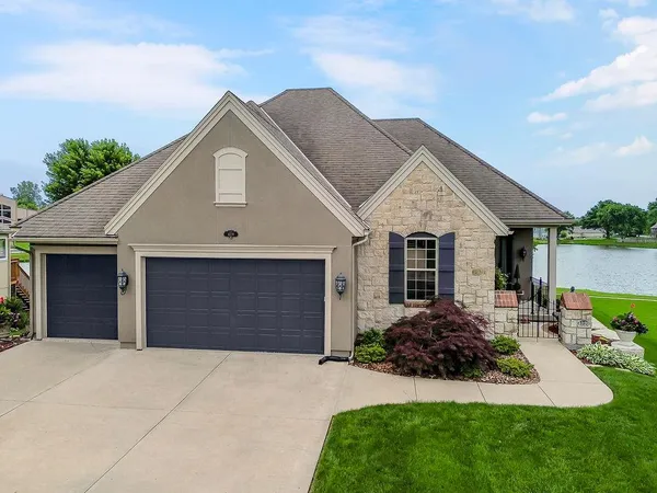 $599,000 | 4220 Southwest Duck Pond Drive, Lee's Summit, MO 64082