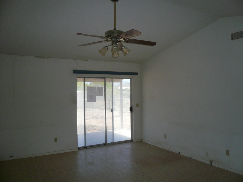 13423 South Hermit Road Buckeye, AZ 85326 - Photo 4 of 5 living room