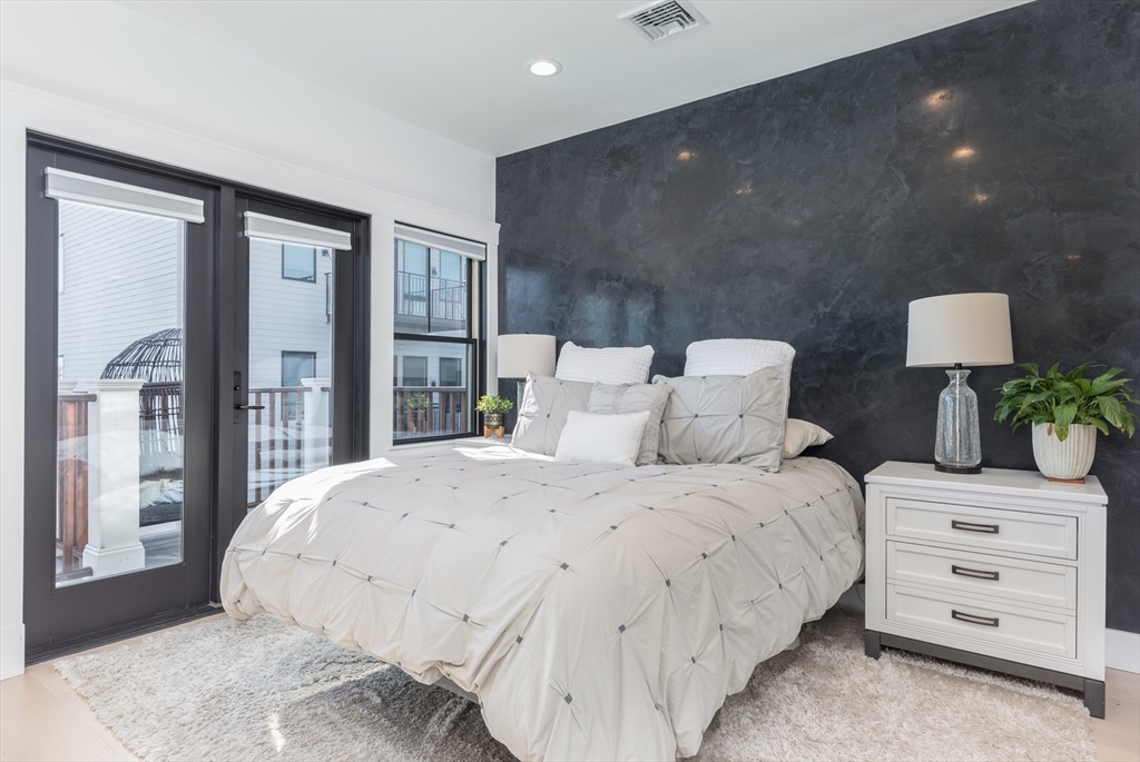 331 Chelsea Street, Unit 4 Boston, MA 02128 - Photo 13 of 14