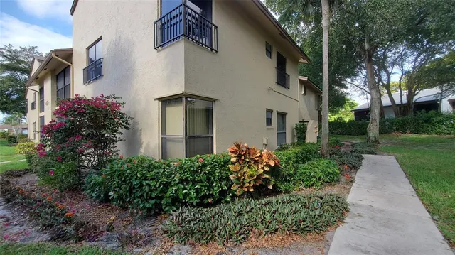 $2,600 | 3831 Cocoplum Circle, Unit 3592, Pompano Beach, FL 33063
