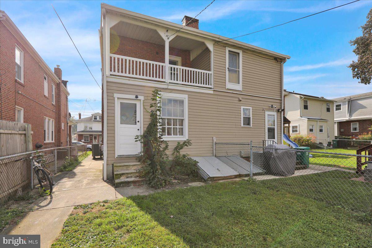 1027 Fern Avenue Reading, PA 19607 - Photo 5 of 33