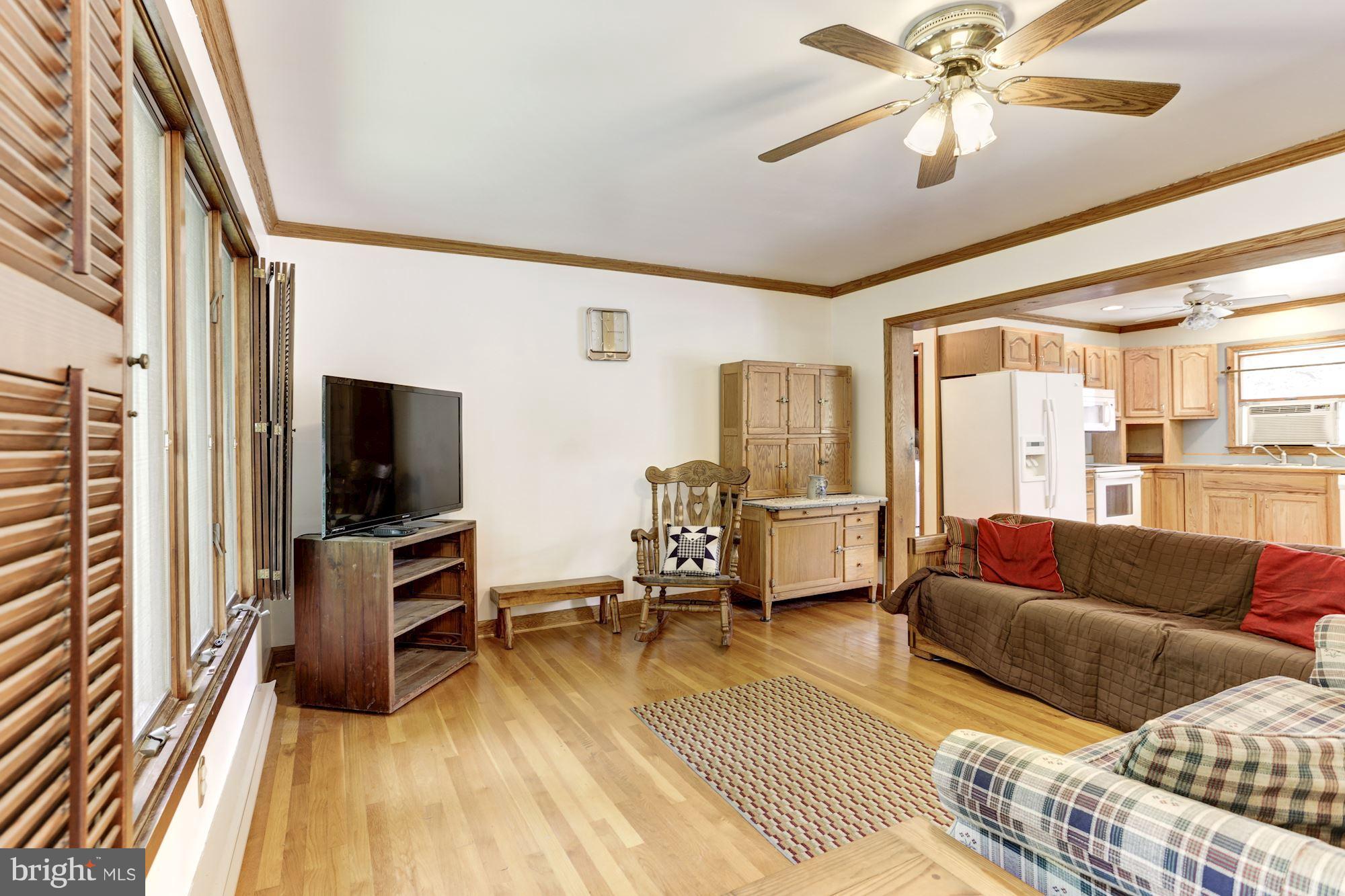 584 Mt Zion Marlboro Road Lothian, MD 20711 - Photo 14 of 27 Family Room