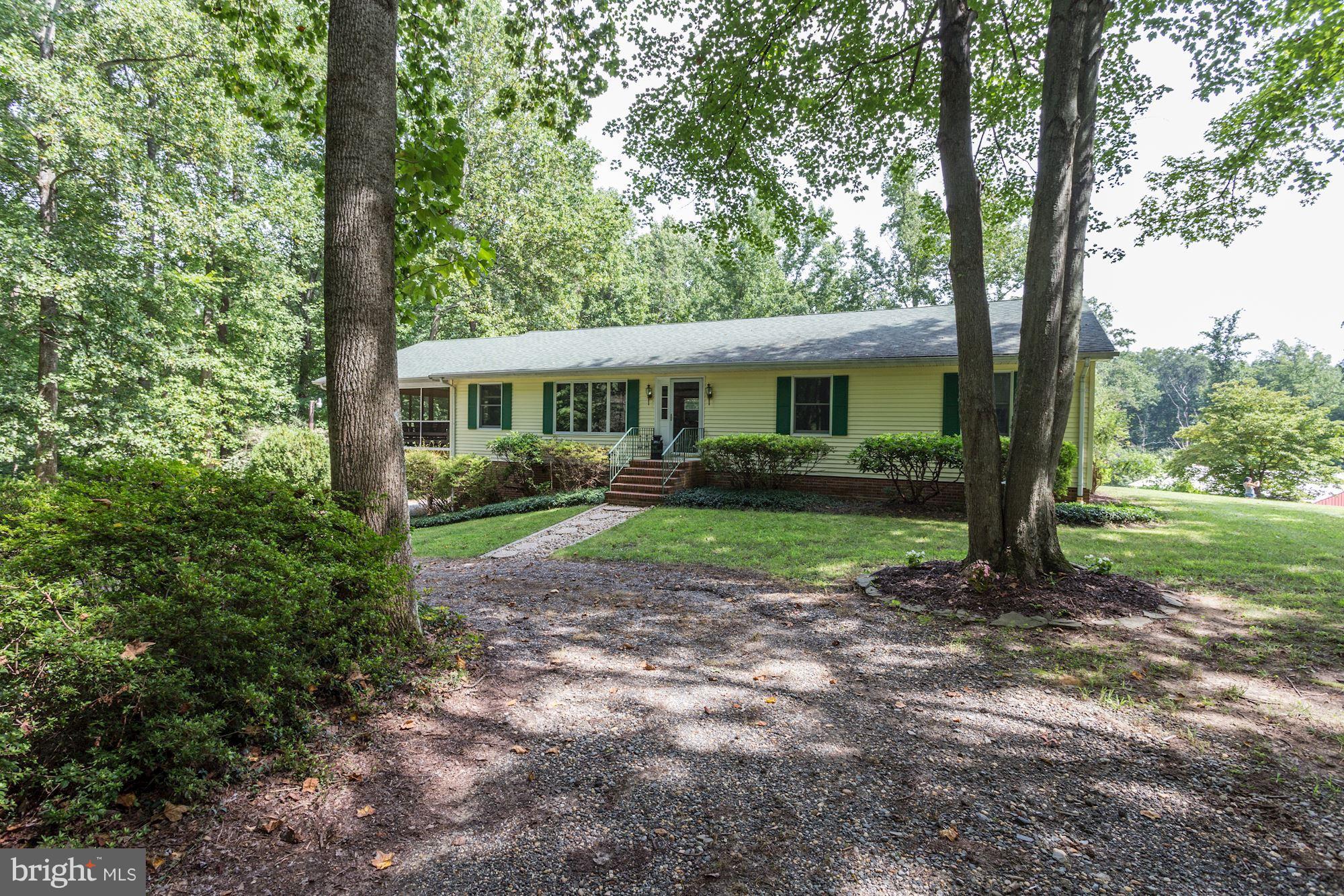 584 Mt Zion Marlboro Road Lothian, MD 20711 - Photo 3 of 27 Exterior (Front) - CIRCULAR DRIVEWAY!