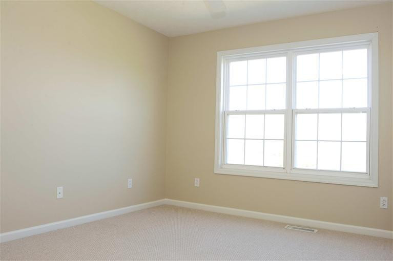 114 Cedar Ridge Road Frankfort, KY 40601 - Photo 22 of 35 Third bedroom with small walk in closet.