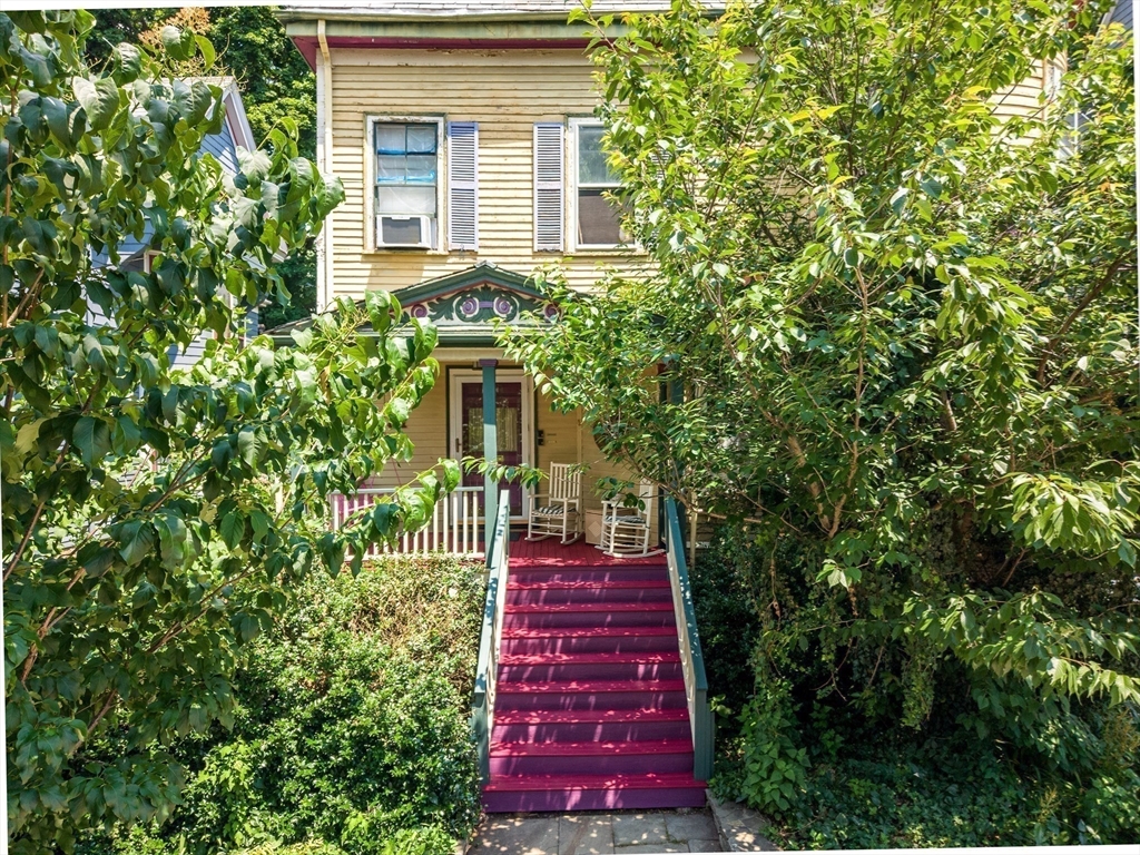 31 Kent Square, Unit 1 Brookline, MA 02446 - Photo 3 of 19