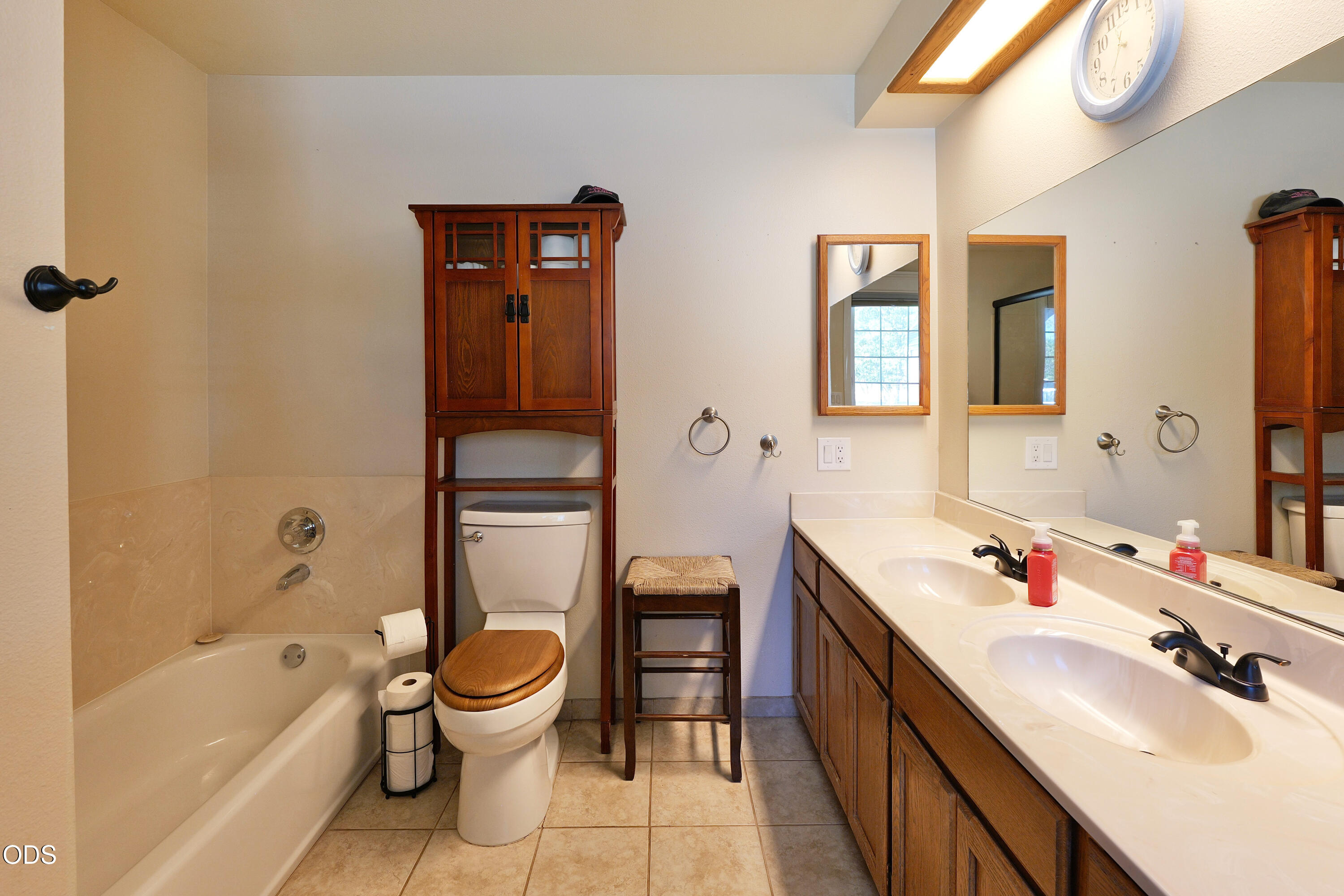 332 Rene Drive Shady Cove, OR 97539 - Photo 21 of 62 Gallery Image 21
