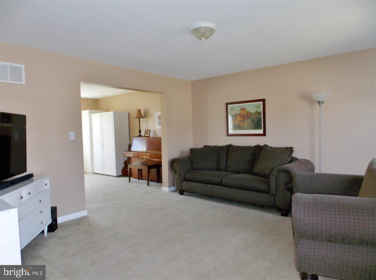 1180 Saddleback Road York, PA 17408 - Photo 4 of 34 Gallery Image 4