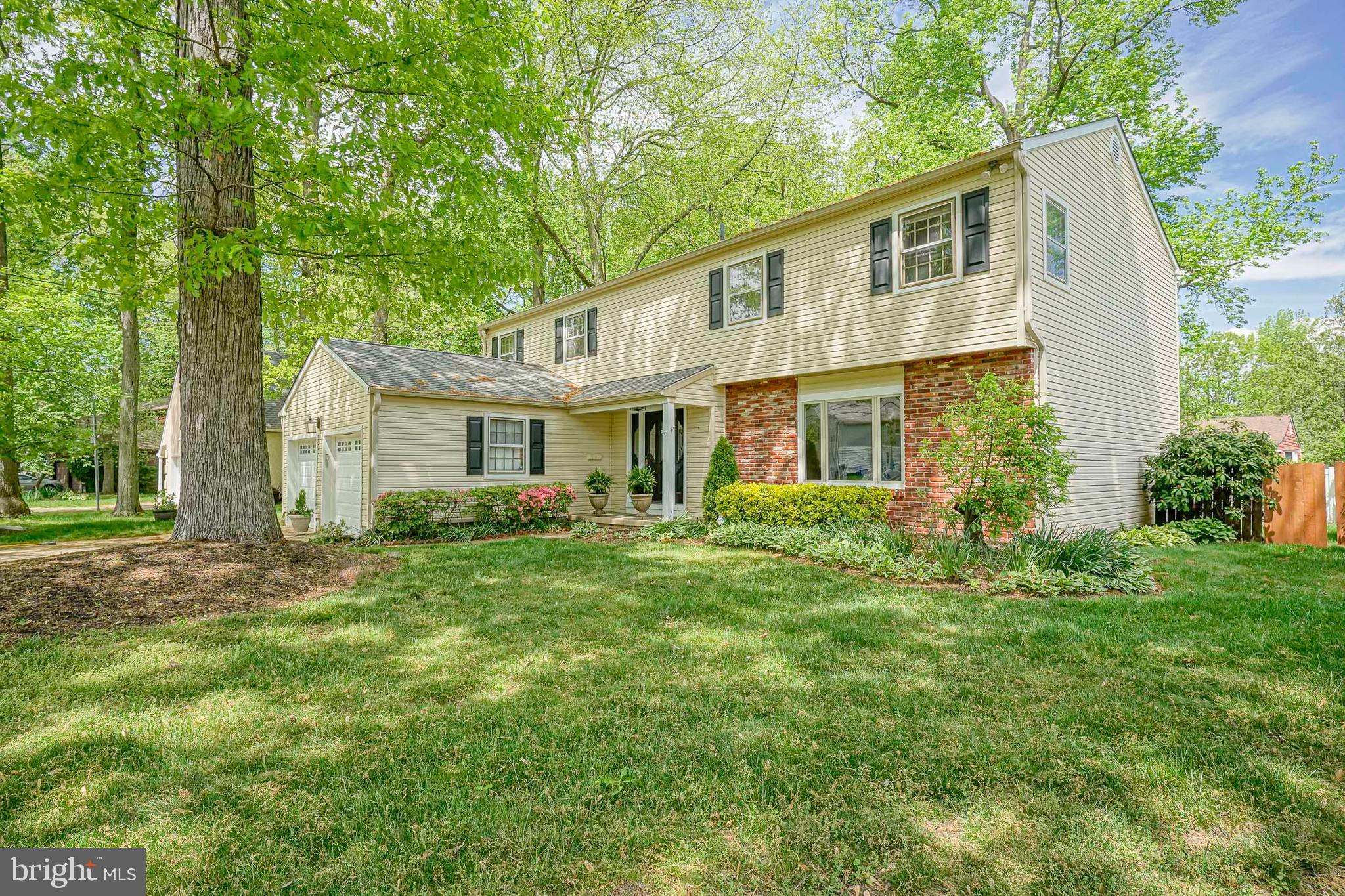 107 Greenvale Road Cherry Hill, NJ 08034 - Photo 2 of 47 Well Maintained Colonial Front Yard