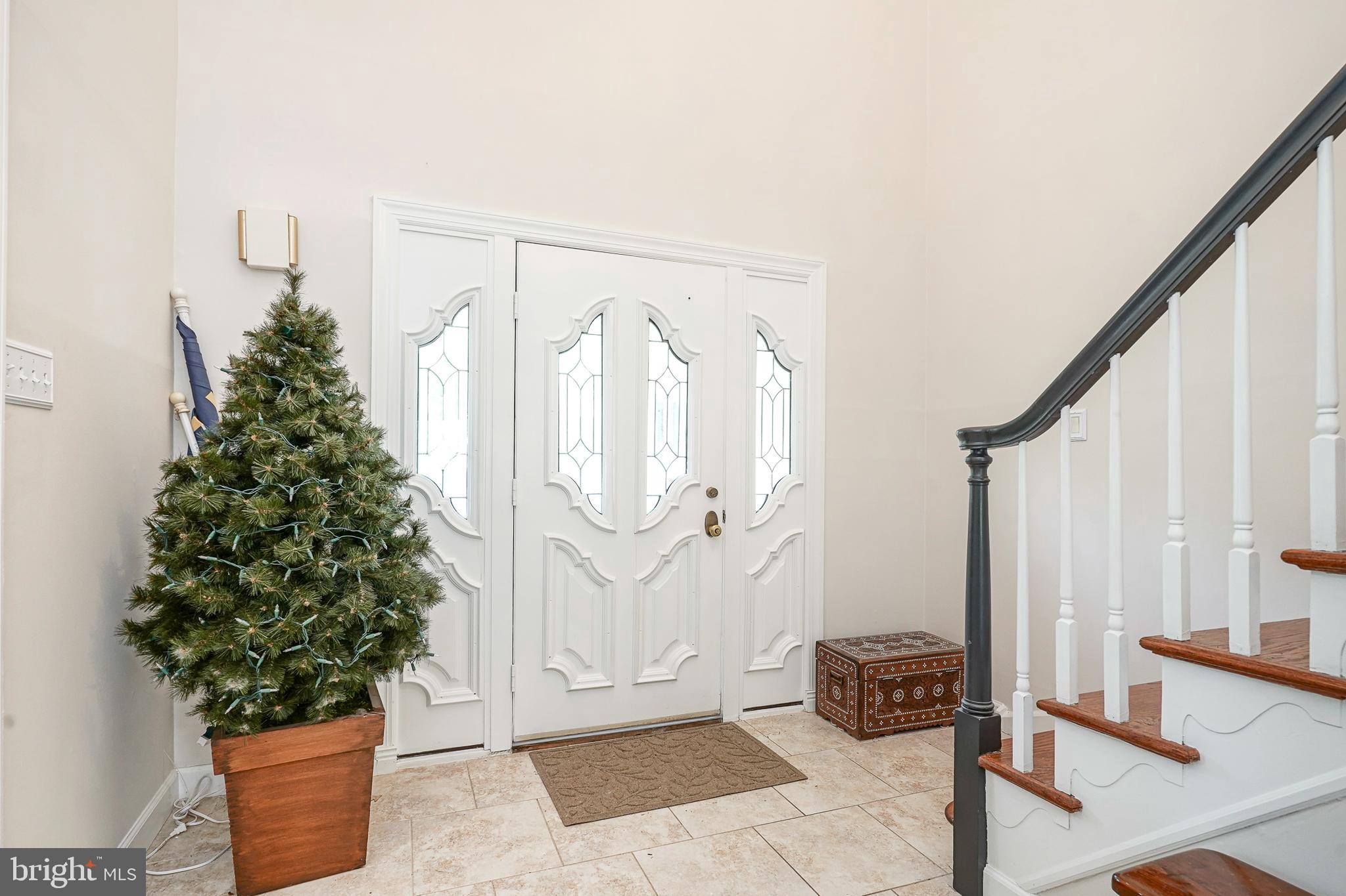 107 Greenvale Road Cherry Hill, NJ 08034 - Photo 3 of 47 2 Story Foyer