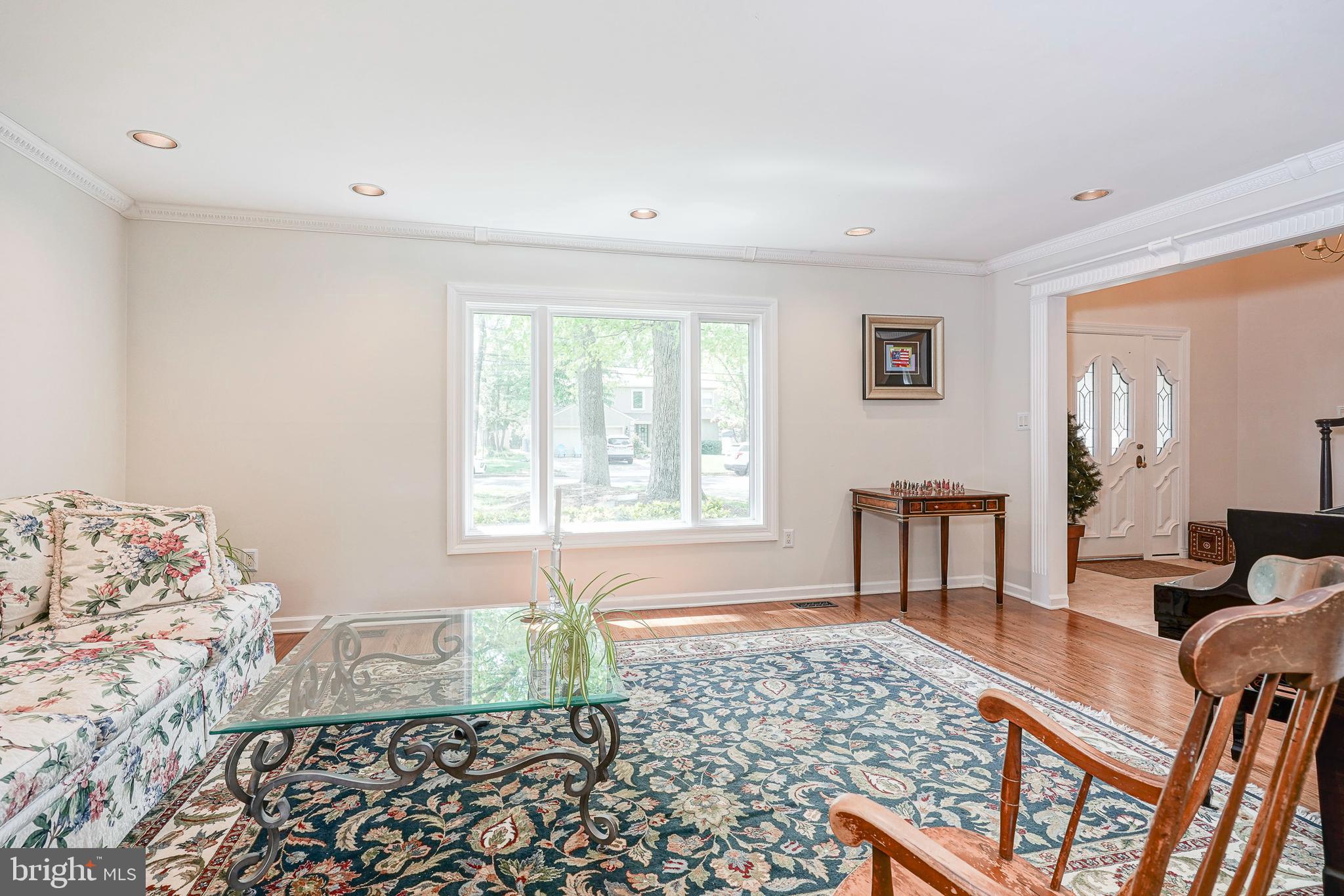 107 Greenvale Road Cherry Hill, NJ 08034 - Photo 6 of 47 Living Room-Crown Molding