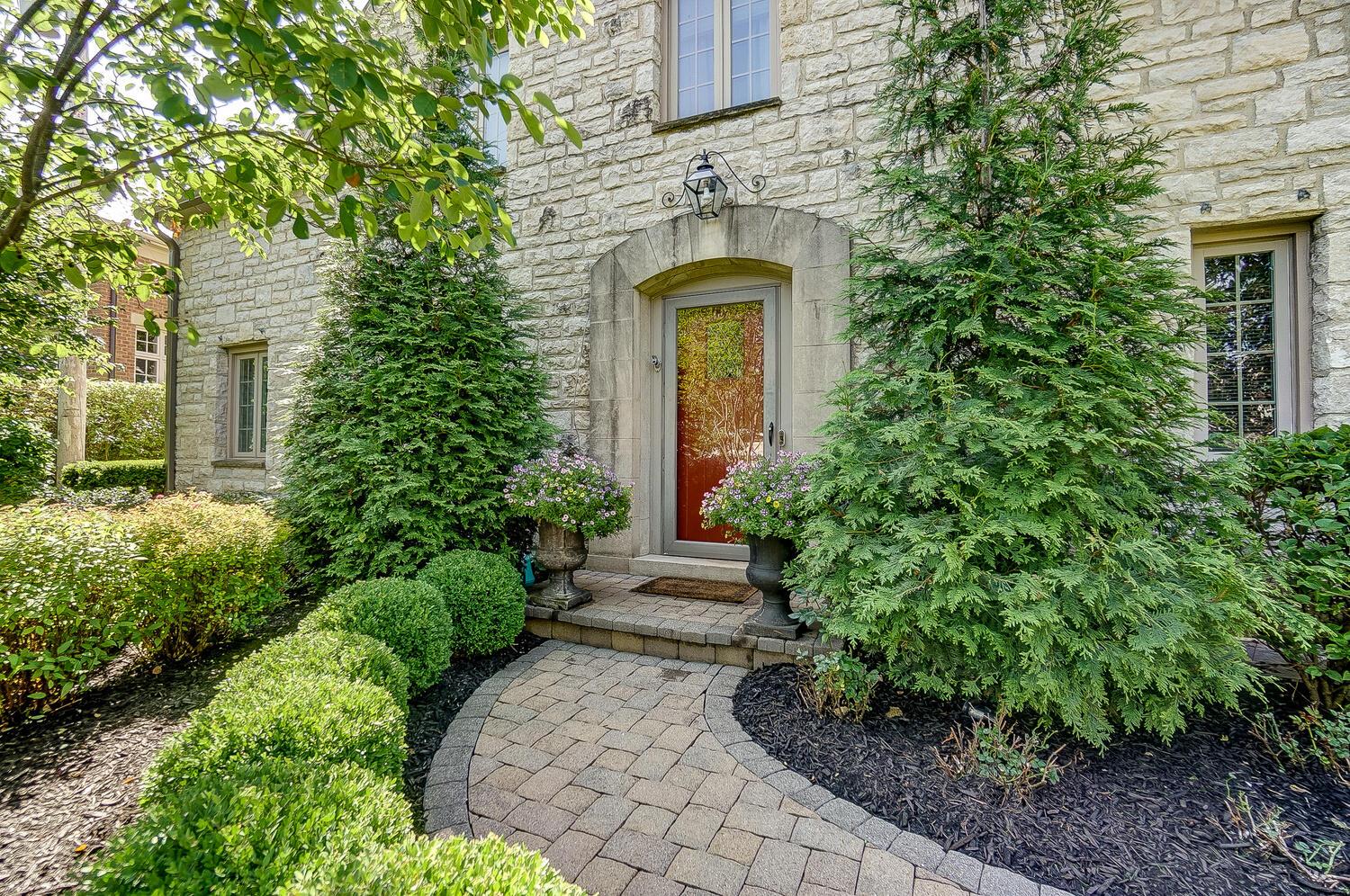 2115 Waltham Road Columbus, OH 43212 - Photo 4 of 49 Front Door