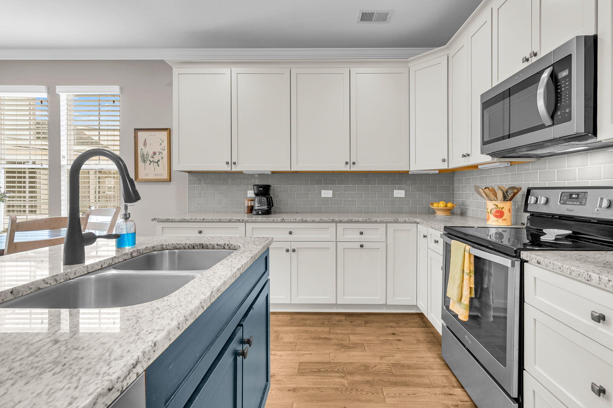 124 Slipper Shell Court Mount Pleasant, SC 29464 - Photo 9 of 35 CREM - 124 Slipper Shell Ct-32