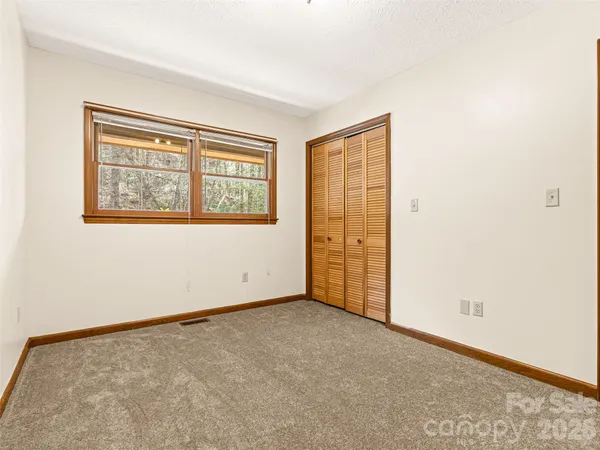 $249,900 | 86 View De Lake Drive, Etowah, NC 28729