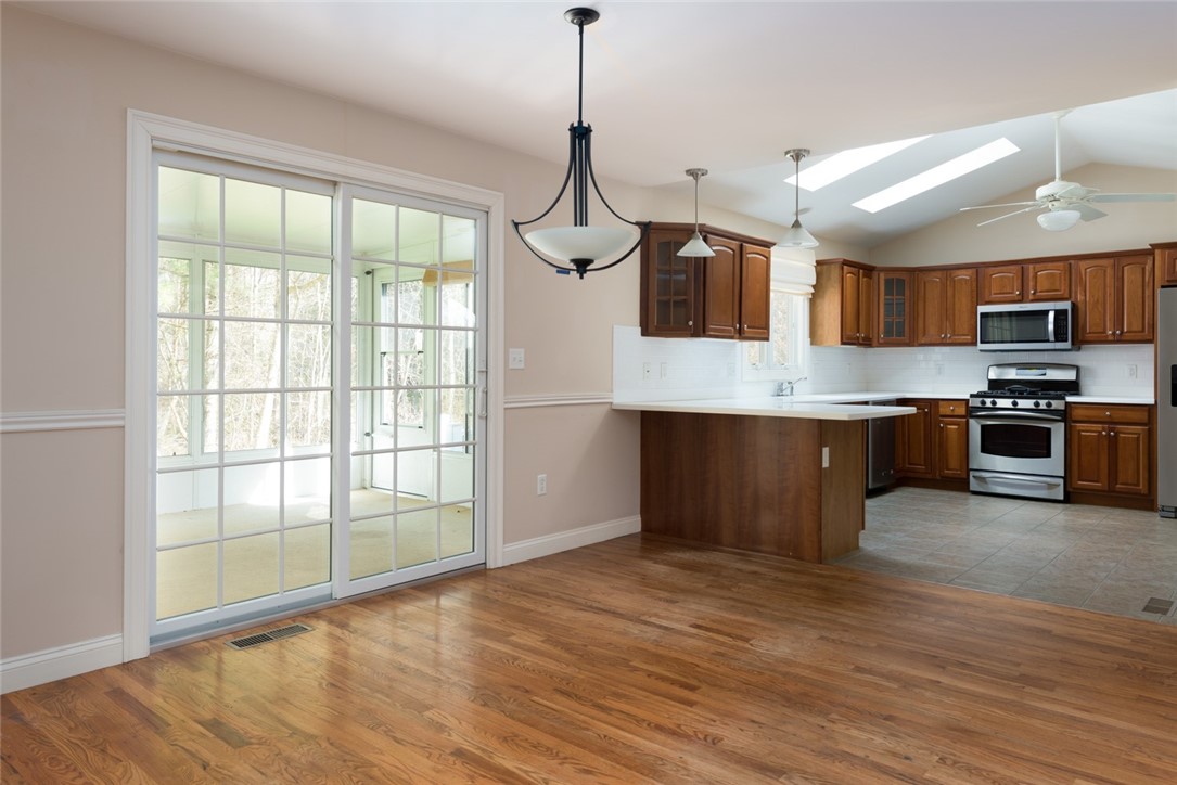 21 Bisbee Drive, Unit 21 Rochester, MA 02770 - Photo 11 of 21