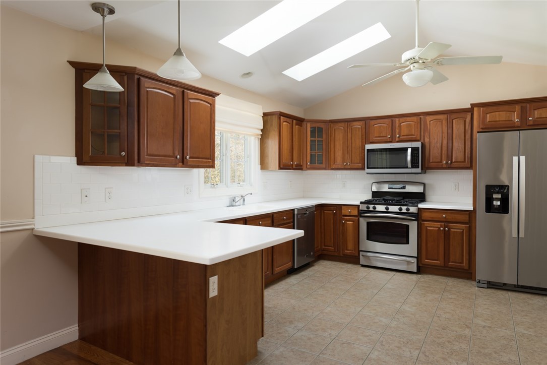 21 Bisbee Drive, Unit 21 Rochester, MA 02770 - Photo 12 of 21