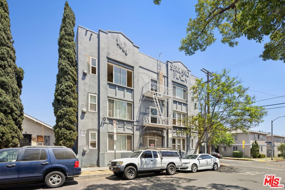 1000 North Serrano Avenue Los Angeles, CA 90029 - Photo 3 of 7 a building view