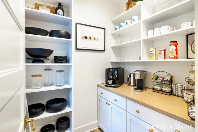 $2,350,000 | 16976 Lake Avenue, West Olive, MI 49460