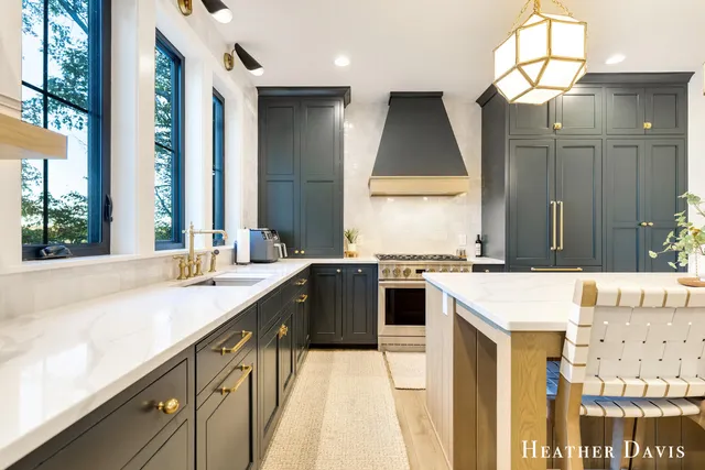 $2,350,000 | 16976 Lake Avenue, West Olive, MI 49460