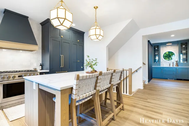 $2,350,000 | 16976 Lake Avenue, West Olive, MI 49460