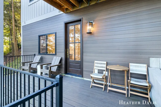 $2,350,000 | 16976 Lake Avenue, West Olive, MI 49460