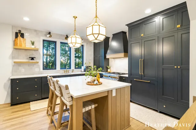 $2,350,000 | 16976 Lake Avenue, West Olive, MI 49460