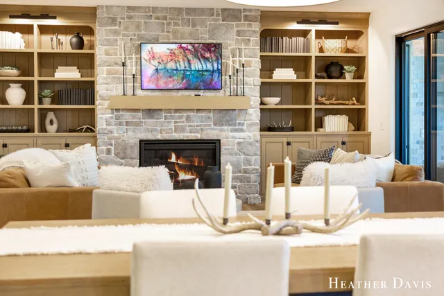 $2,350,000 | 16976 Lake Avenue, West Olive, MI 49460