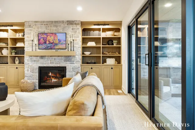 $2,350,000 | 16976 Lake Avenue, West Olive, MI 49460